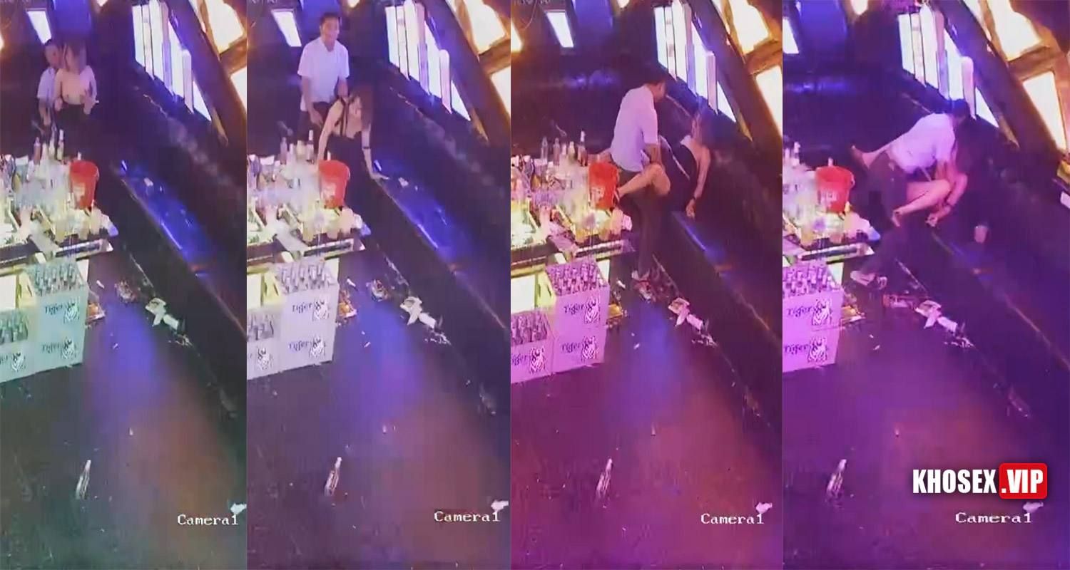 Hack Camera Chịch em nhân viên quán Karaoke KTV Trung Kính