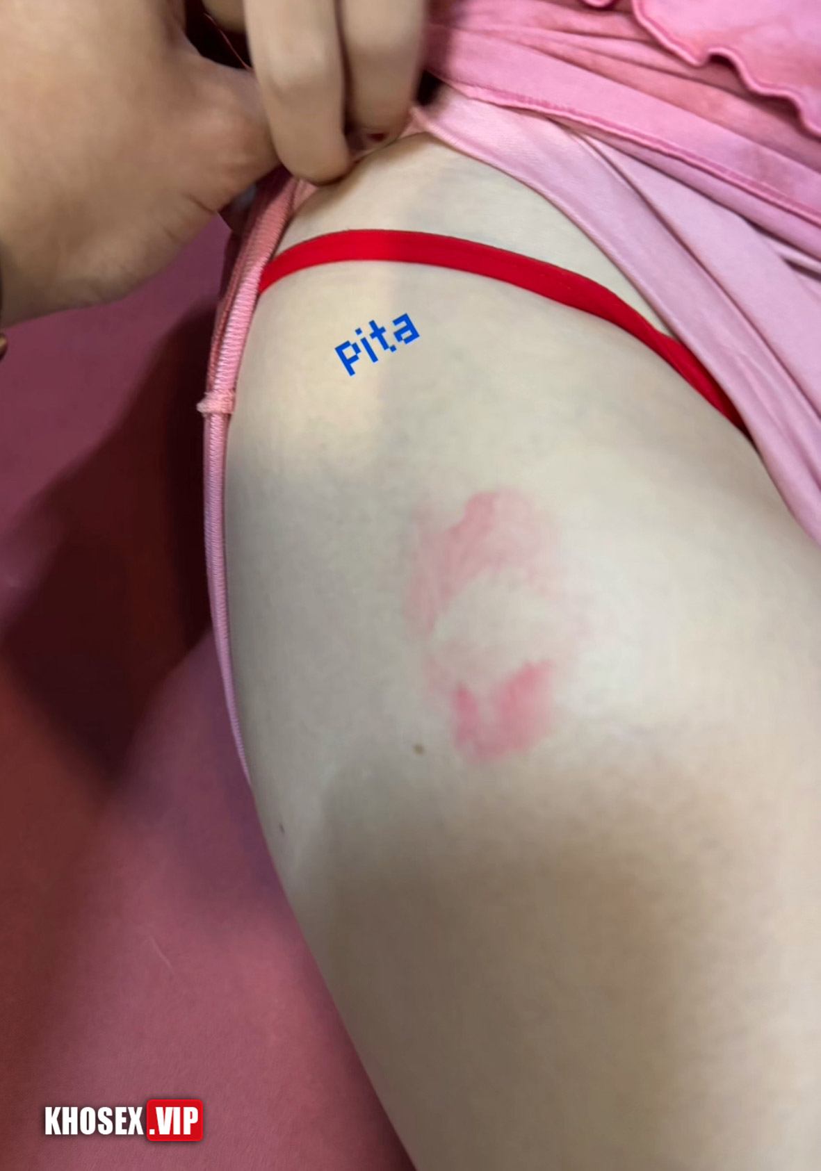 Checker Pita làm 2 nháy với em yêu Bank ACB đùi trắng váy hồng mặc lọt khe đỏ - Phần 1 - Hình 06