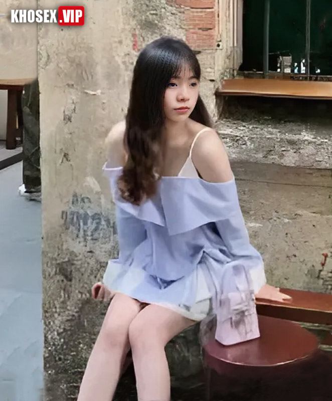 Clip sex em Dương Phương 2k5 đi khách sạn với bạn trai bị dập rên la - Hình 02