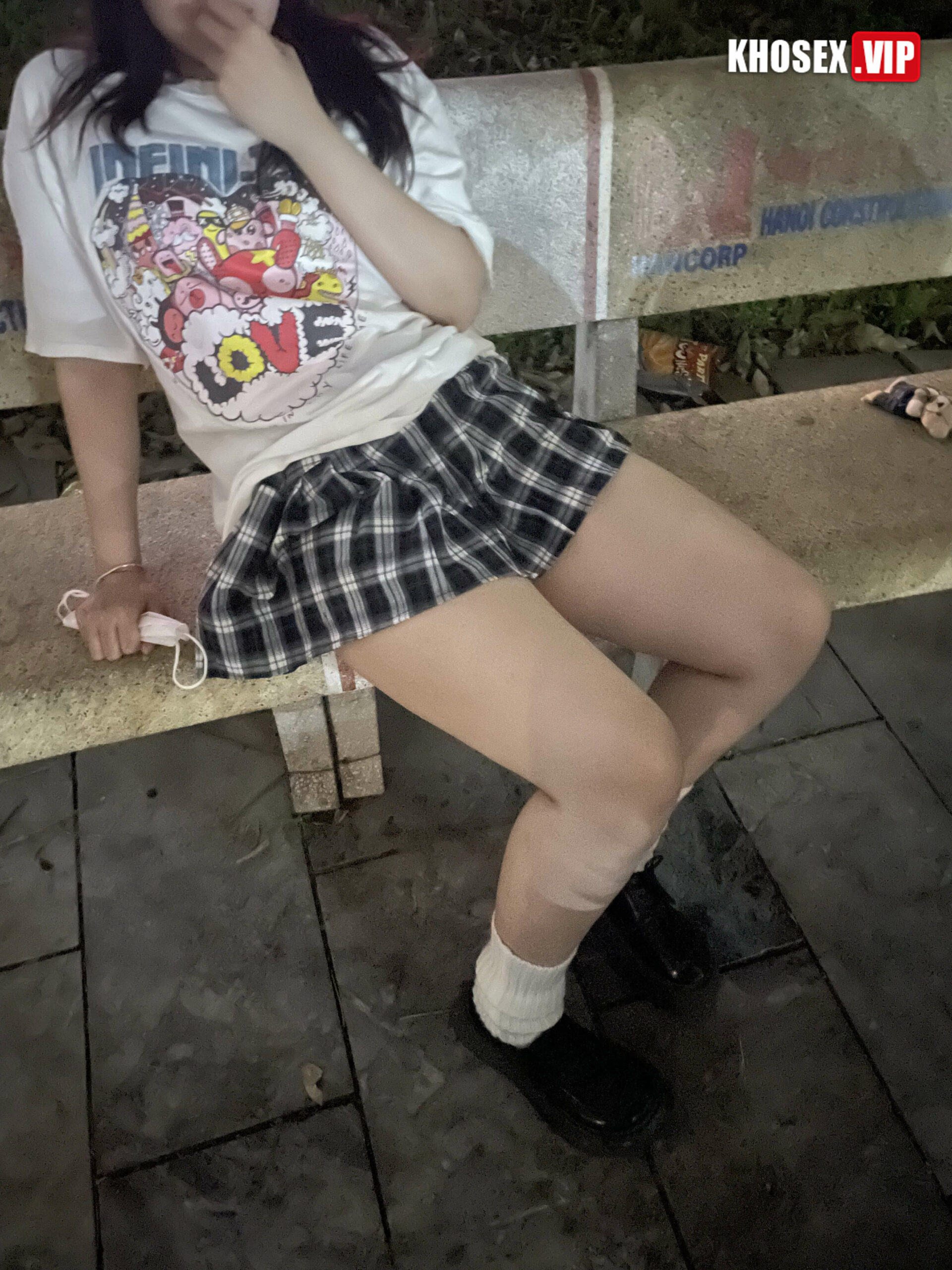 Lộ clip sex em Huệ Chi 1998 Chubby dâm đãng bị người yêu Doggy nứng nổ cặc - Hình 05