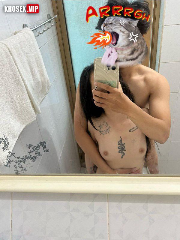 Bé học sinh 2k7 thích bạo dâm đi khách cho đục 2 lỗ - Hình 02