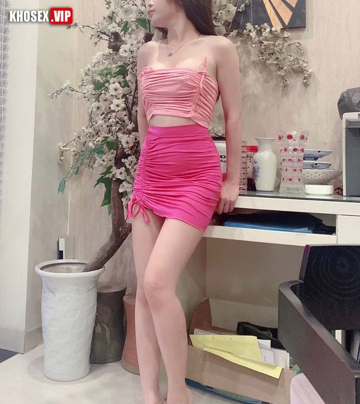 Clip sex em Thiên Trang gái ngành Massage địt nhau với khách - Hình 02