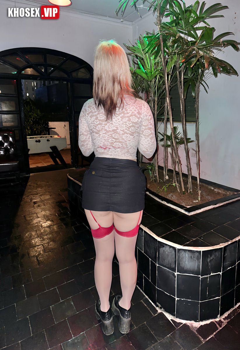 Đi Bar gạ địt em gái dâm body múp ngon (Full Clip + Pic) - P1 - Hình 02