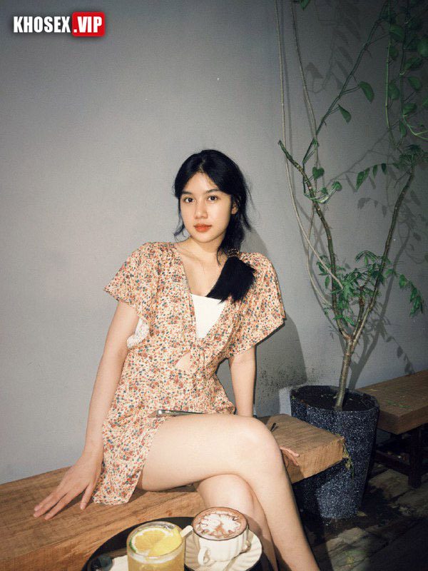 Địt em người yêu sinh viên xinh dâm ra nước trắng - Hình 01