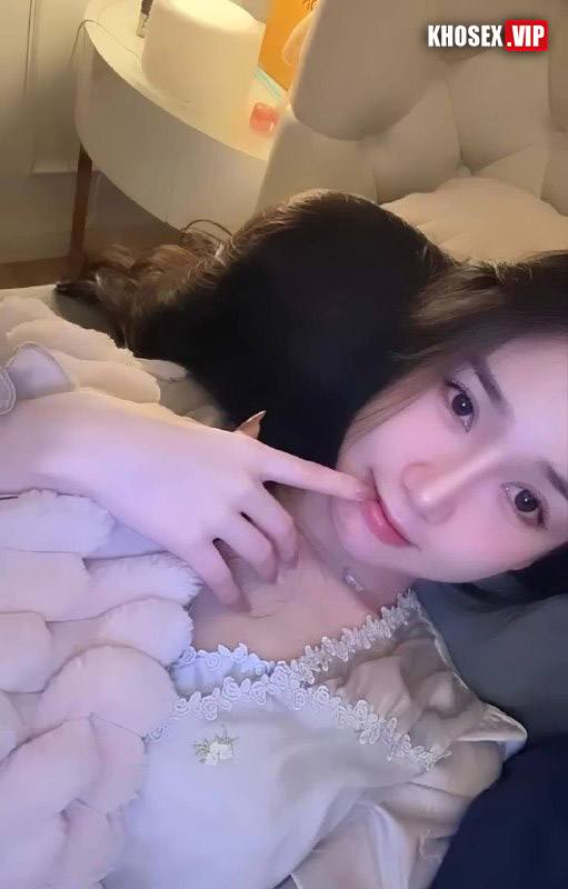 Lộ clip sex em Yến Đỗ cô chủ shop dễ thương (Bản mới update 04-2025) - Hình 03