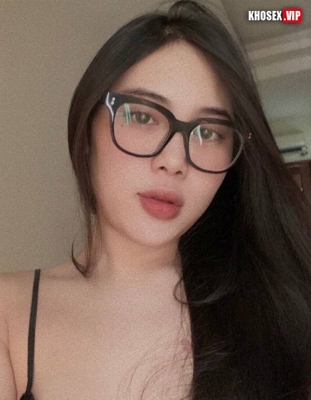 Lộ clip sex em Yến Đỗ cô chủ shop dễ thương (Bản mới update 04-2025) - Hình 15