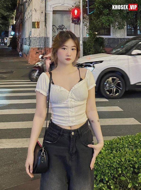 Siêu phẩm lộ clip sex Em ny xinh ngoan dâm anh vừa doggy vừa đút đít em (Full Clip + Pic) - Hình 04