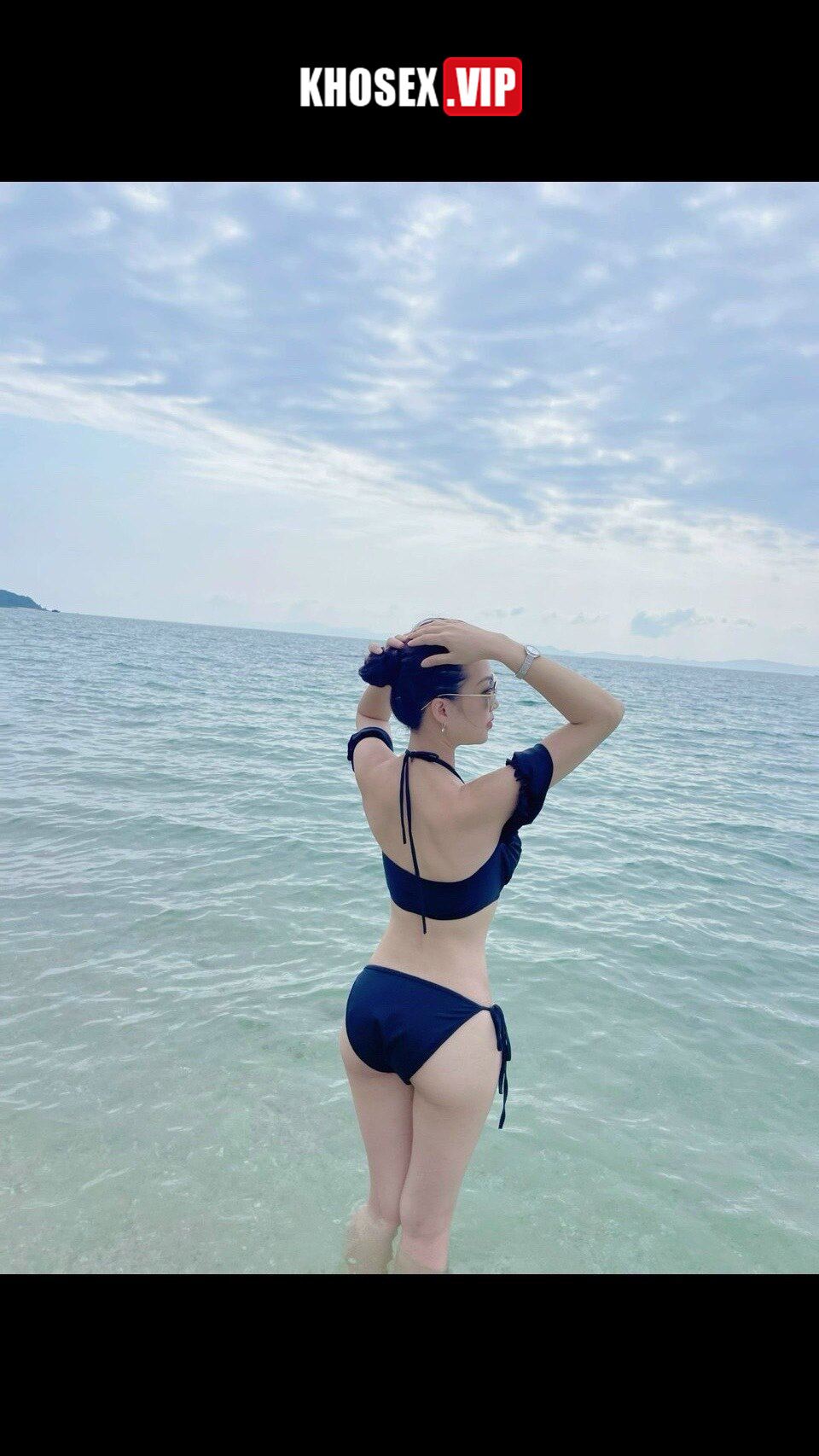 Clip sex vkcklananh9496 cuồng dâm lọt khe đỏ xẻ đáy bị em trai chịch rên la - Hình 13