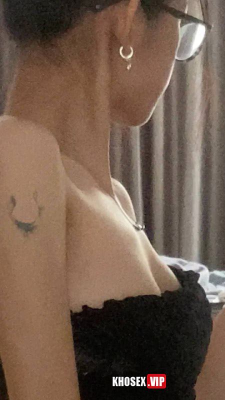 Em gái sinh viên đeo kính lộ clip sex địt 2 lỗ với bạn trai - Hình 05