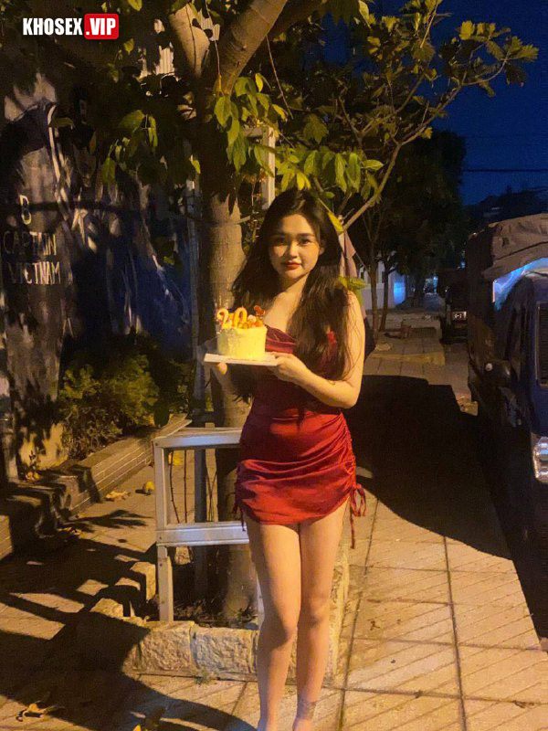 Em gái xinh vừa xem sex vừa địt nhau với người yêu (Full Clip + Pic) - Hình 03