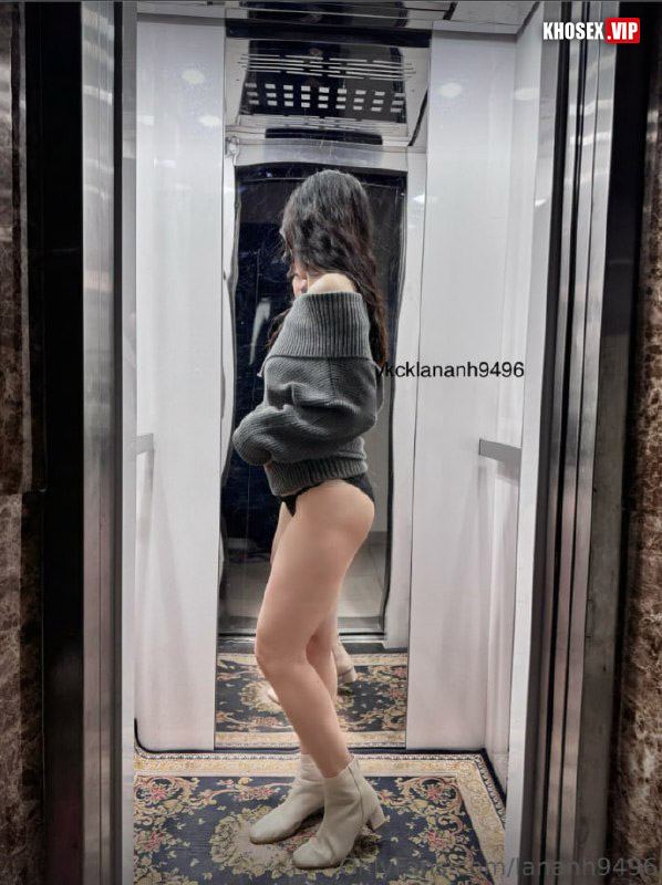 Clip sex vkcklananh9496 doggy trong thang máy - Hình 04