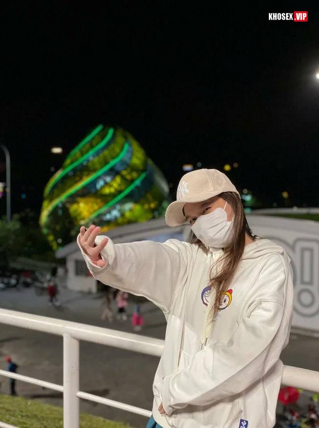 Đụ nhau public bú cu bế lên dập trước cửa phòng trọ - Hình 08