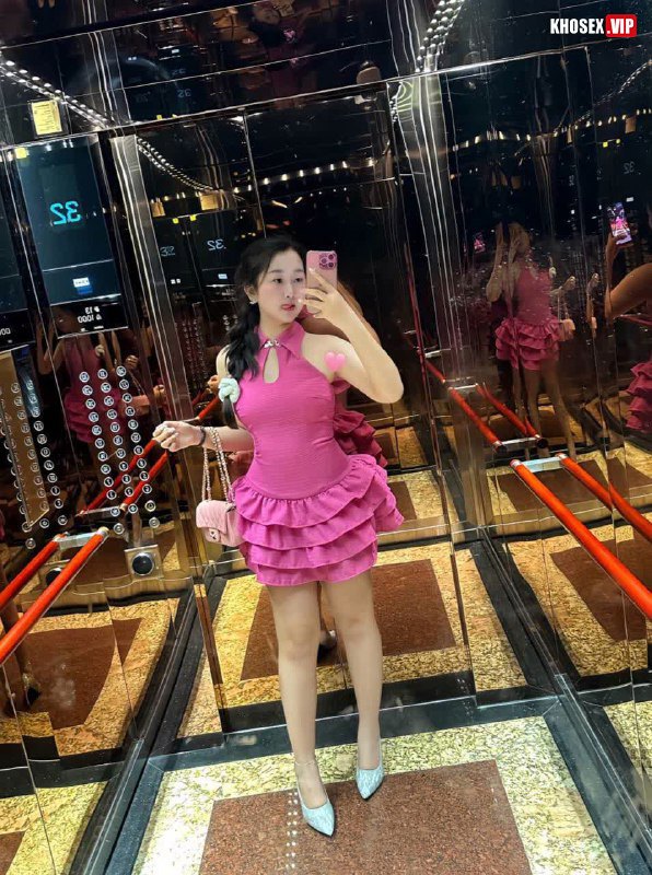 Thanh niên địt nhau với em học sinh cấp 3 mặc áo dài - Hình 04