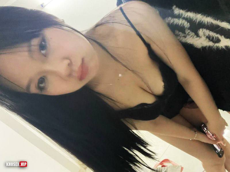 Em người yêu nứng banh lồn ra cho anh địt rên rỉ (Full Clip + Pic) - Phần 1 - Hình 01