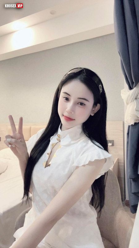 Lộ clip sex địt em Tiểu Long Nữ (Clip + Pic) - Hình 03