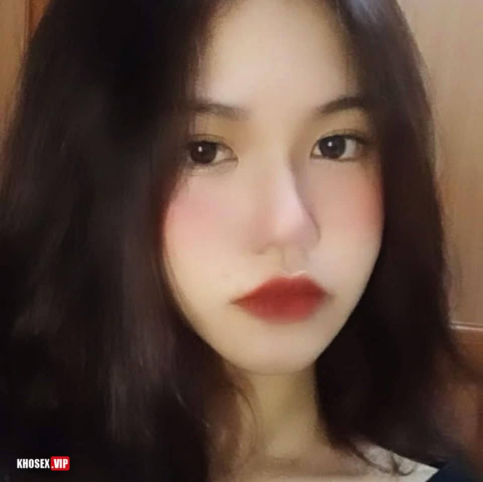 Lộ clip sex Hà My 2k5 học cấp 3 THPT Trương Định - Hình 02