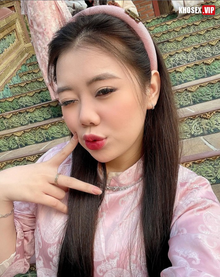 Lộ clip sex Tiktoker dâm xinh yêu làm SGBB bị bố đường chịch rên la thảm thiết - Phần 2 - Hình 01