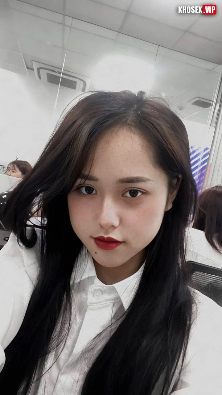 Anh đụ sướng quá em gần ra sắp tè rồi - Hình 01