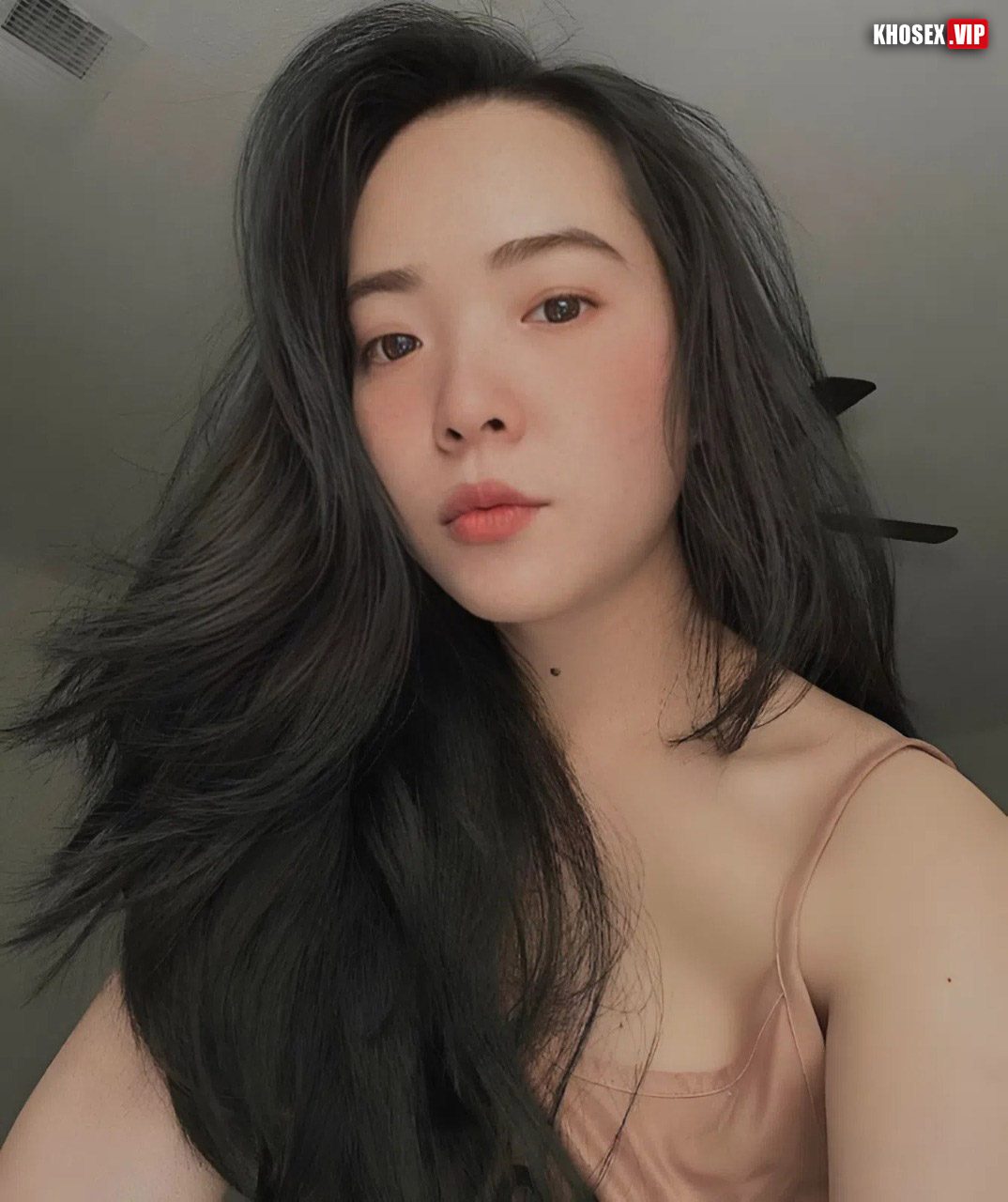 Cặp vợ chồng tự quay địt khẩu dâm nắc mạnh lên chồng bắn hết vô (Full Clip + Pic) - Hình 02