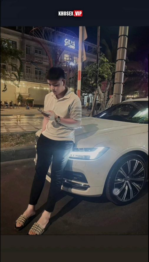 Chịch em người yêu tê hết lồn trên ghế tình yêu - Hình 04