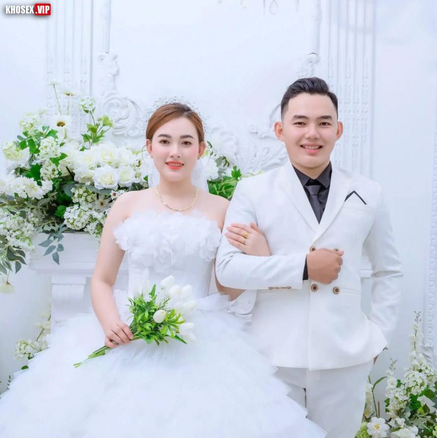 Clip sex Chú rể địt cô dâu trong đám cưới Phần 2 hậu sau đám cưới (Full clip + Pic) - Hình 02