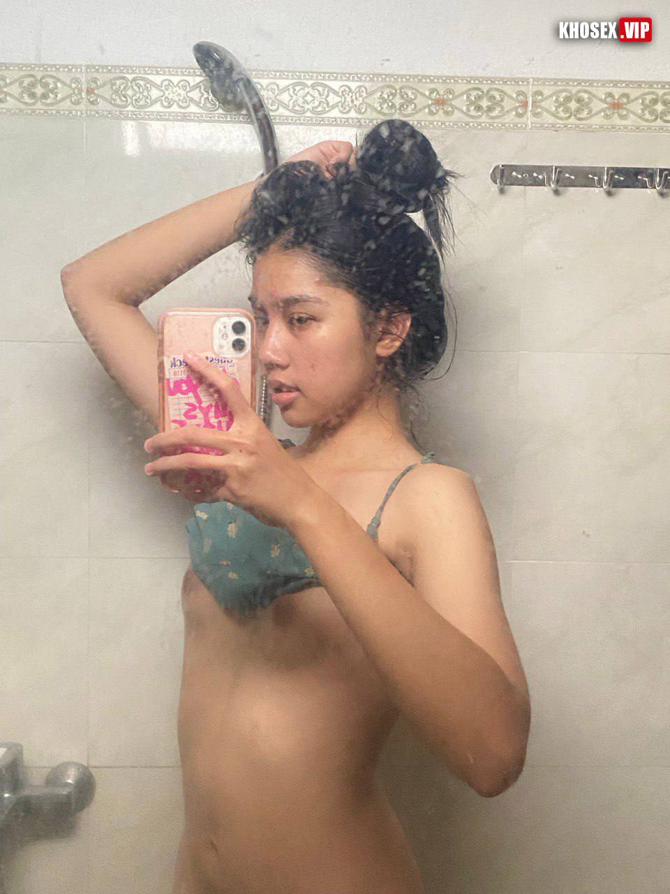 Địt gái xinh mặc lót đỏ bảo anh dập từ từ thôi mà anh dập như máy khâu (Full Clip + Pic) - Hình 06