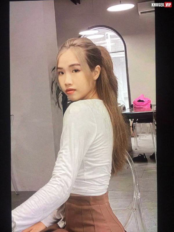 Chồng xăm trổ địt vợ mình dây rên rỉ cực nứng (Full Clip + Pic) - Hình 02