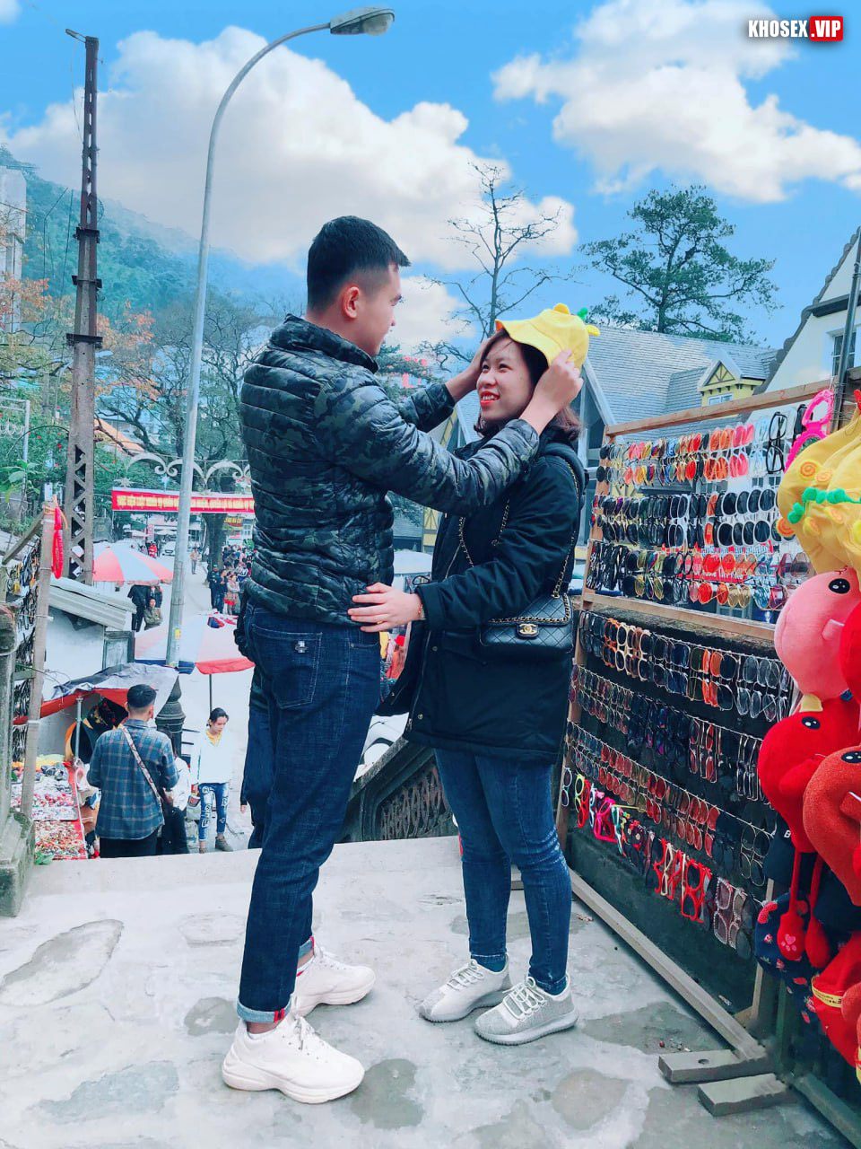 Clip sex Cô giáo Tây Bắc mặc áo dài đỏ địt với chồng cực dâm (Full Clip + Pic) - Hình 31