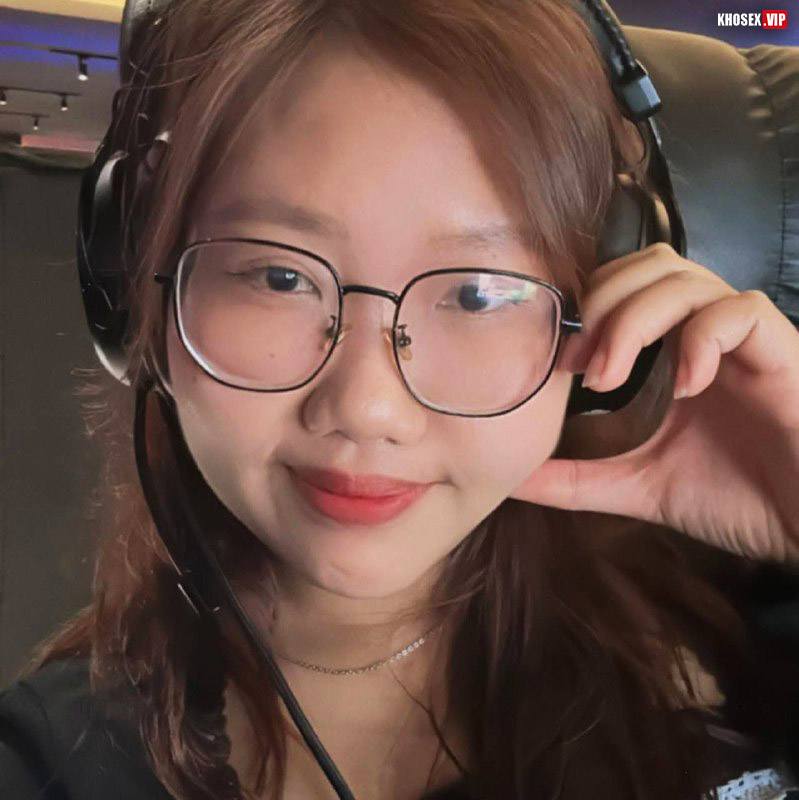 Em ny Chuppy thích cu cưỡi ngựa ra nước trắng xóa - Phần 2 - Hình 01