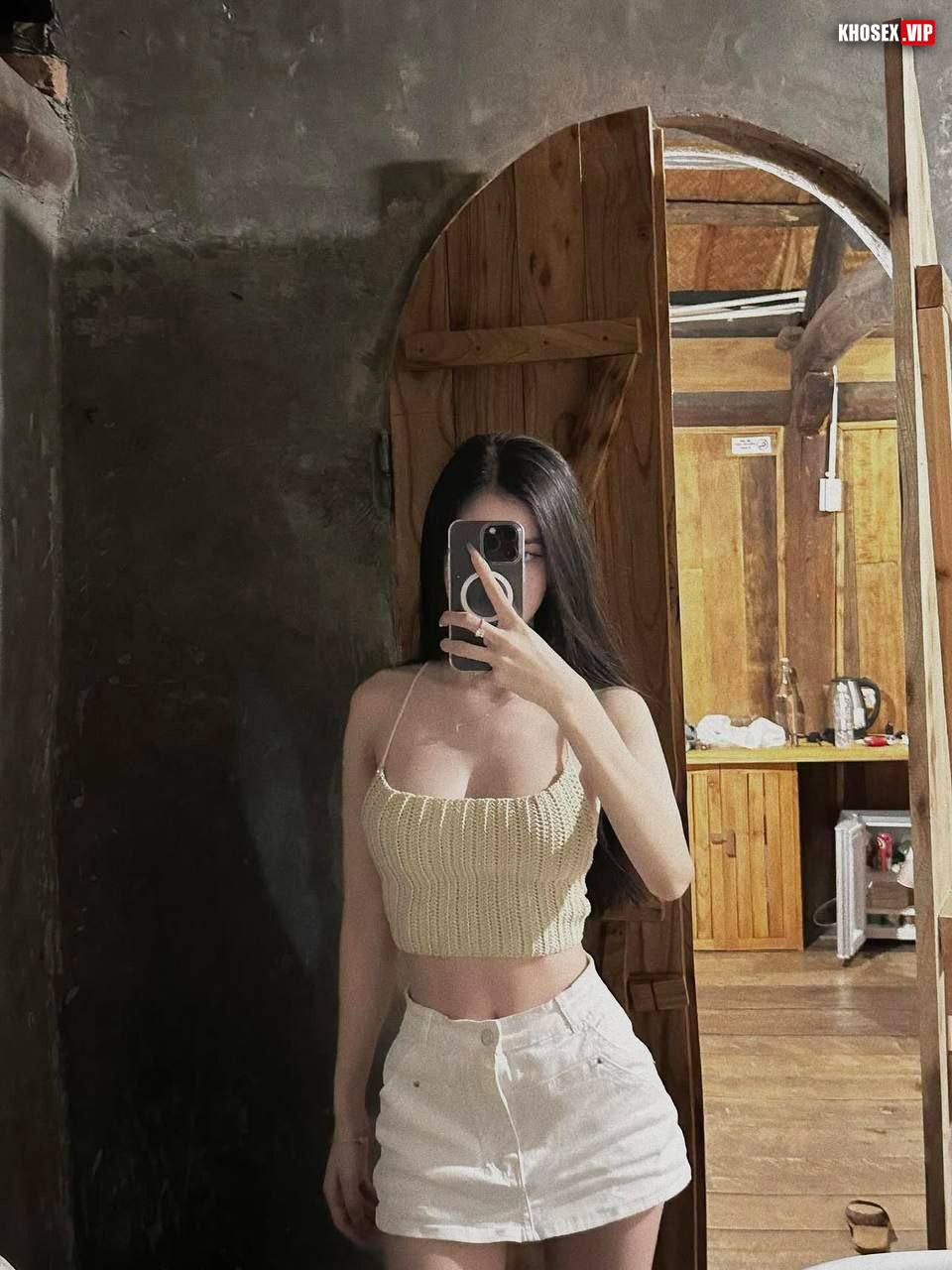 Hà Quỳnh Trang cô bé quàng khăn có cặp vú siêu phẩm lộ clip sex với bạn trai (Full Clip + Pic) - Hình 07