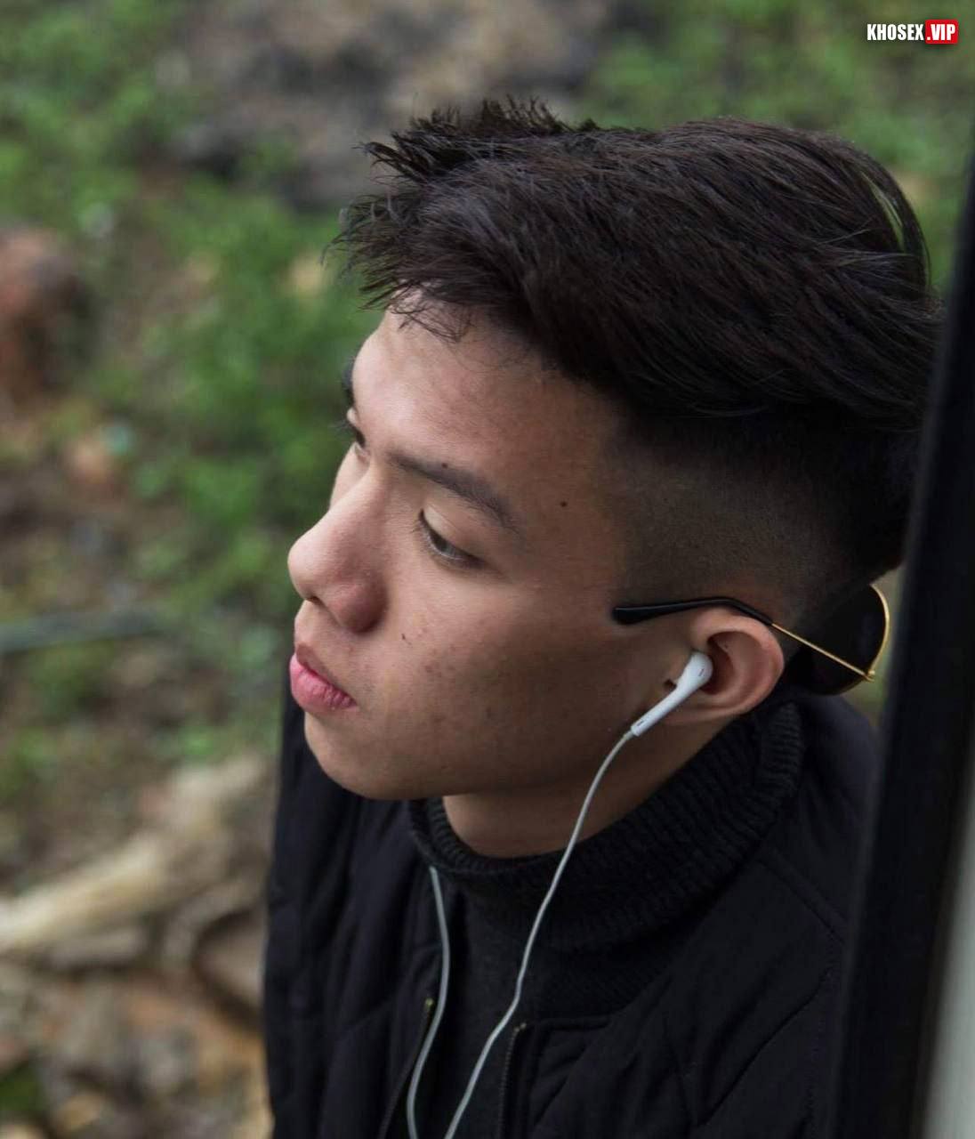 Hà Quỳnh Trang cô bé quàng khăn có cặp vú siêu phẩm lộ clip sex với bạn trai (Full Clip + Pic) - Hình 16