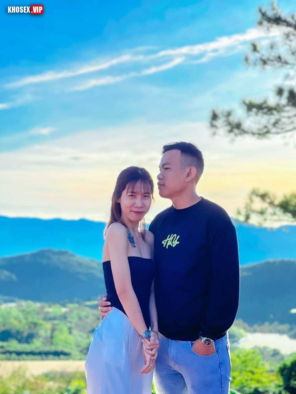 Lộ clip sex cặp vợ chồng đụ khẩu dâm trên ghế tình yêu - Hình 03