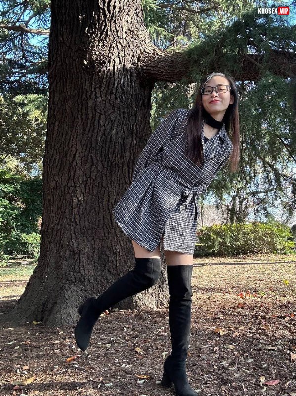 Lộ clip sex đụ em người yêu đeo kính có cái lồn dâm cực múp (Full Clip + Pic) - Hình 05