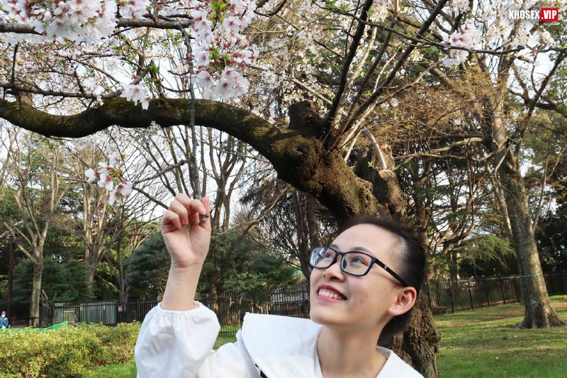 Lộ clip sex đụ em người yêu đeo kính có cái lồn dâm cực múp (Full Clip + Pic) - Hình 06