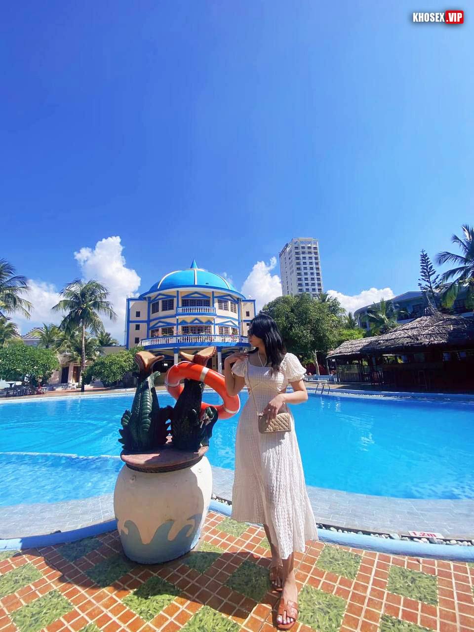 Vợ dâm lồn múp địt ngày mấy phát vẫn thèm (Full Clip + Pic) - Hình 08