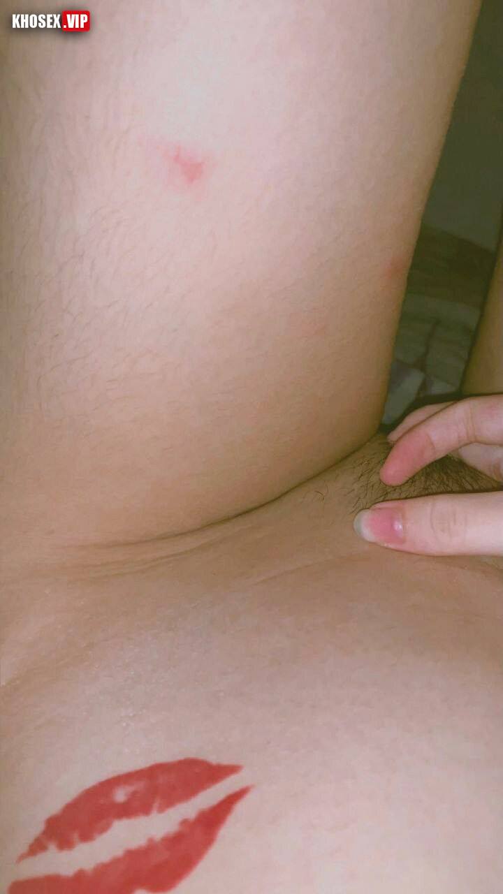 Lộ clip sex em Thúy Huỳnh địt lỗ nhị em rên sung sướng - Hình 04