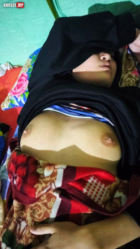 Vợ đang ngủ say chồng vạch quần ra địt cho đỡ nứng - Phần 2 (Full Pic + Clip) - Hình 34