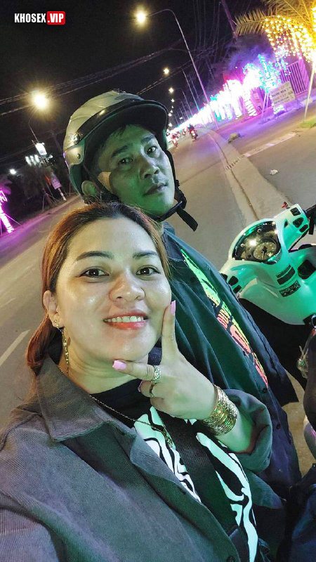 Cặp vợ chồng phượt thủ bú lồn chịch vợ xuất trong (Full Clip + Pic) - Hình 01