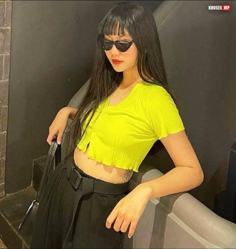 Chịch em mẫu ảnh vú to xinh ngon trong nhà nghỉ - Phần 2 - Hình 18