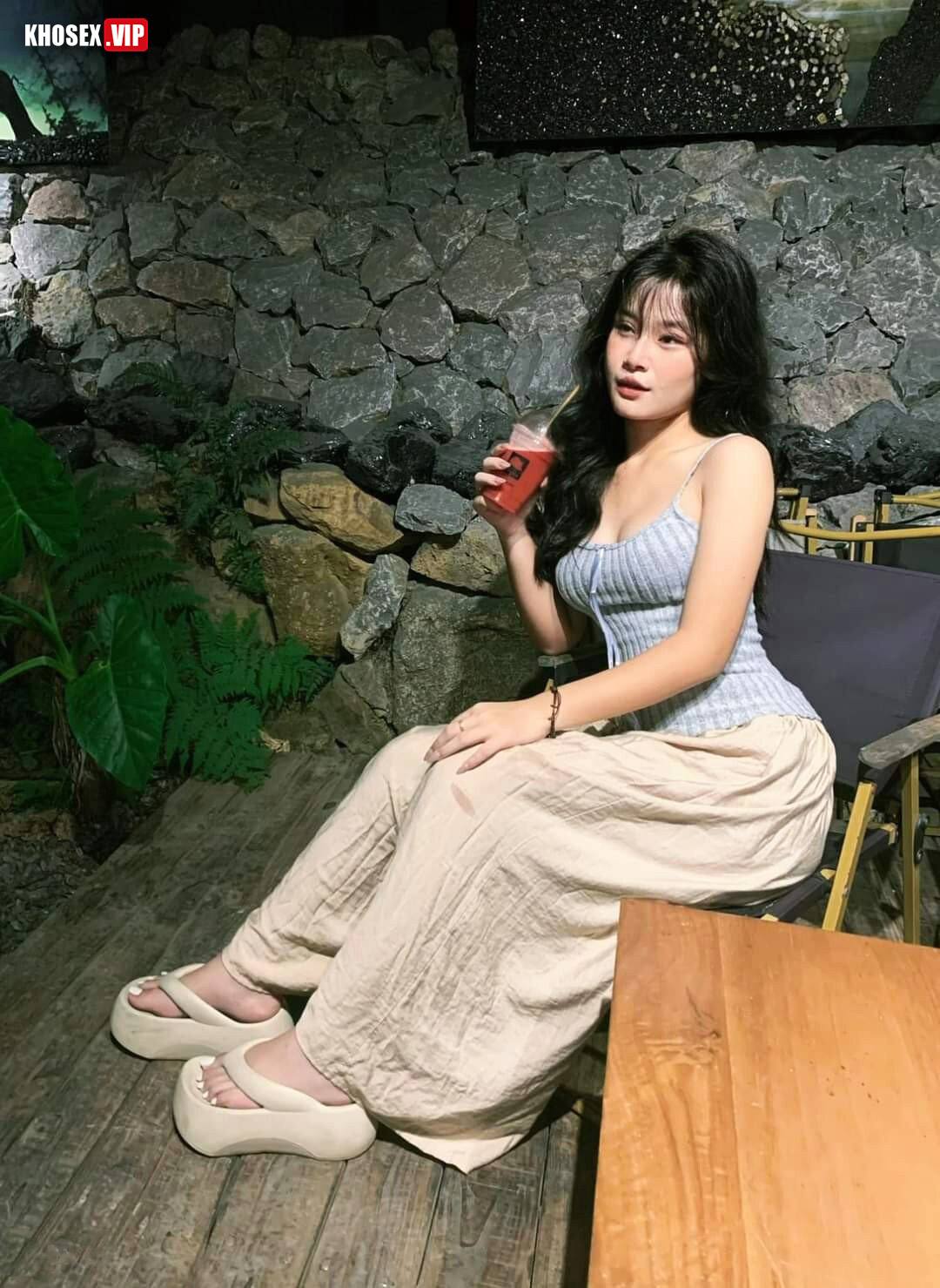 Clip sex Thùy Dương 2k10 Cầu Diễn Hà Nội (Full Clip + Pic) - Hình 03