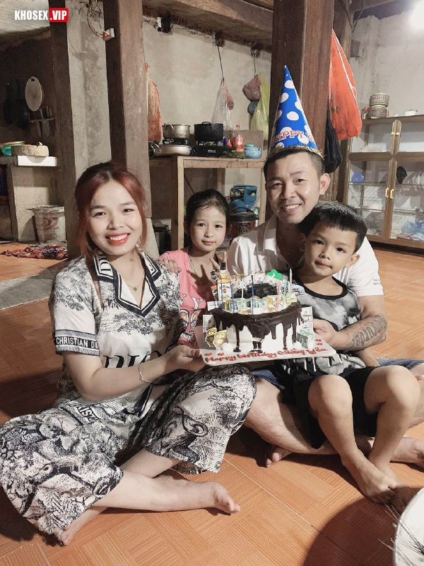 Lộ clip sex cặp vợ chồng vùng cao chịch vợ sướng rên la (Full Clip + Pic) - Hình 01