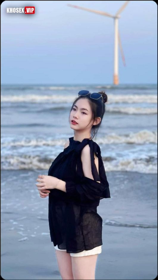 Lộ clip sex Diễm Hương 2k6 mặt dỗi dễ thương - Hình 03