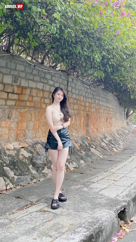 Vợ dâm đãng thích thả rông đụ public (Full Clip + Pic) - Hình 01