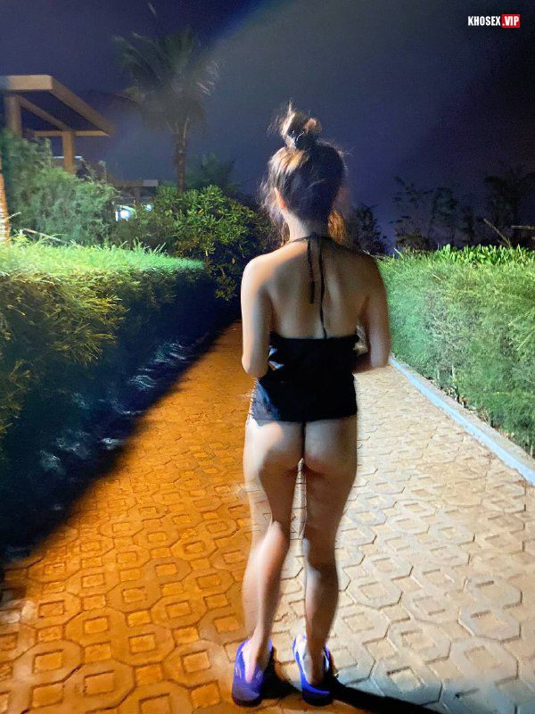 Vợ dâm đãng thích thả rông đụ public (Full Clip + Pic) - Hình 15