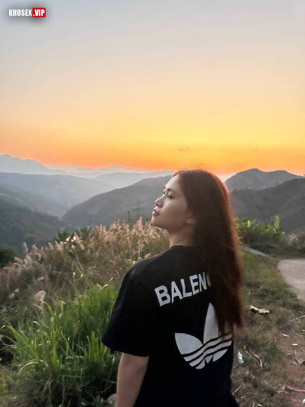 Vợ dâm lồn múp thích cosplay khi chịch - Phần 1 - Hình 02