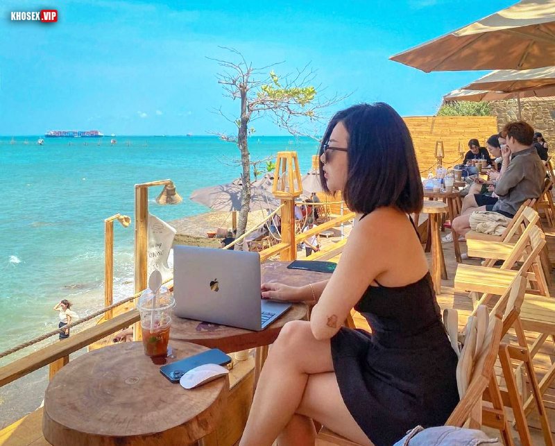 Anh địt sâu vô lồn em hả sướng quá anh - Hình 06