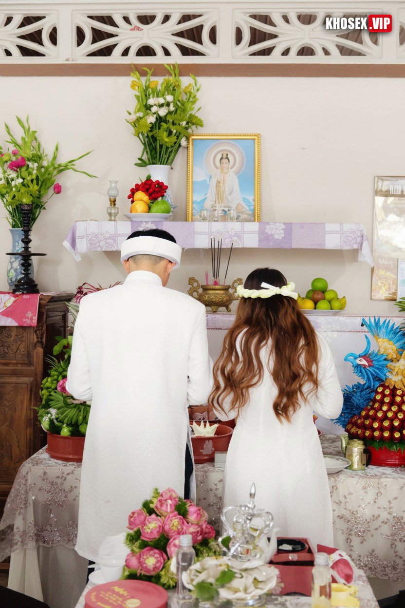 Cho vợ chơi some không bao với 2 thằng bạn rên dữ dội - Hình 02