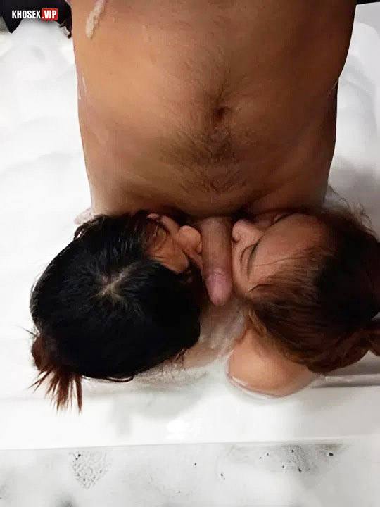 Cho vợ chơi some không bao với 2 thằng bạn rên dữ dội - Hình 10