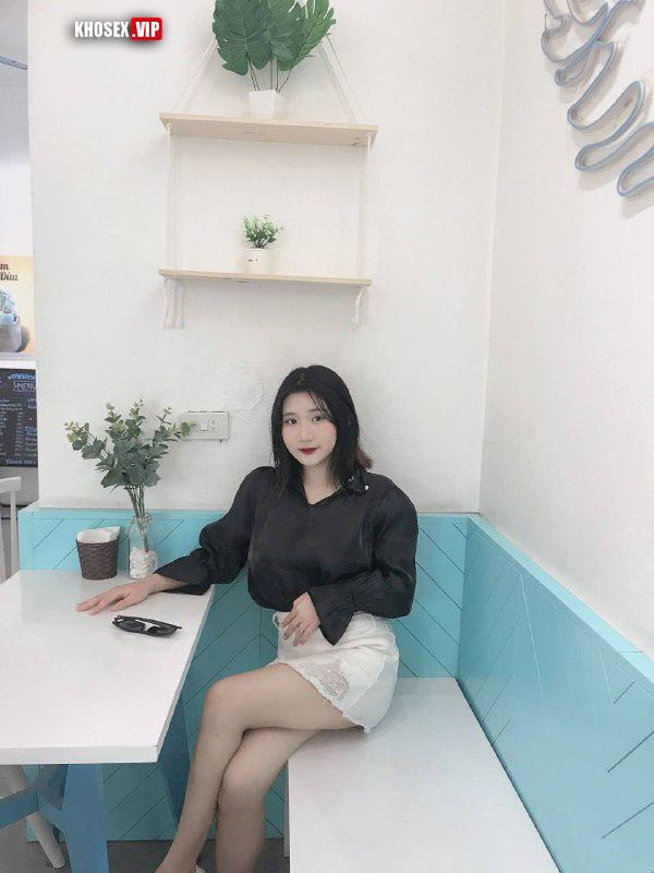 Chồng địt nát lồn vợ đi vợ sướng vợ đái ra mất - Hình 01