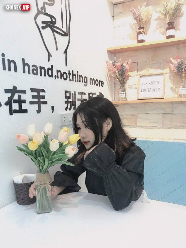 Chồng địt nát lồn vợ đi vợ sướng vợ đái ra mất - Hình 04